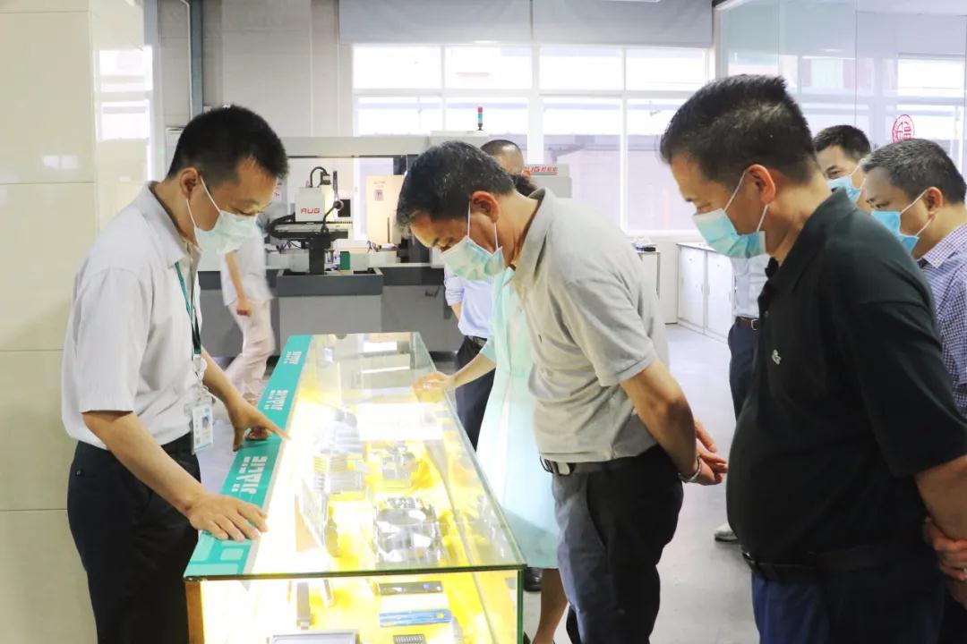 伍培進(jìn)帶隊(duì)深入企業(yè)調(diào)研，堅(jiān)定企業(yè)信心共謀發(fā)展