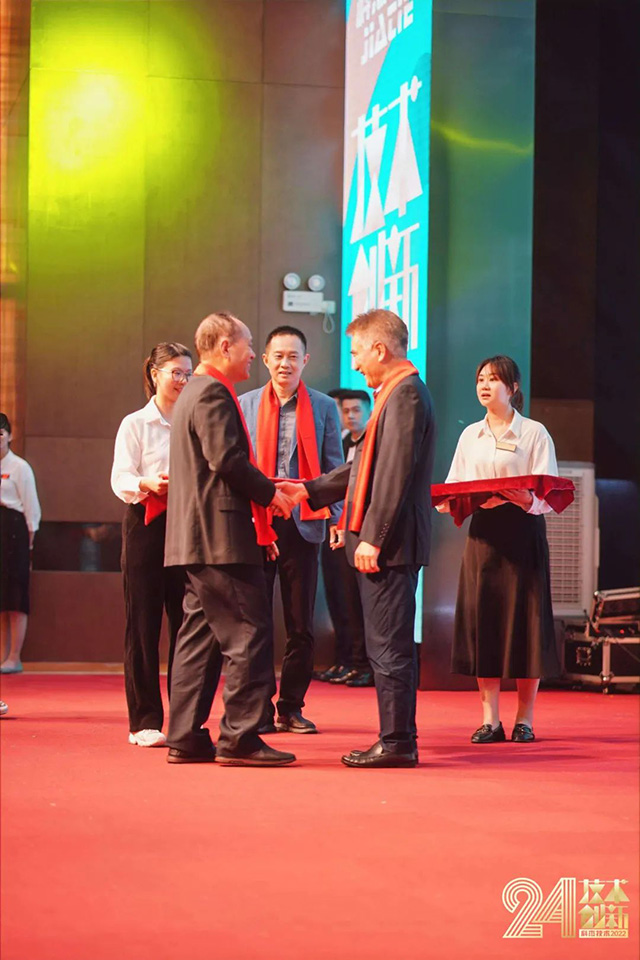 科杰技術(shù)24周年-14.jpg 科杰技術(shù)24周年-14.jpg